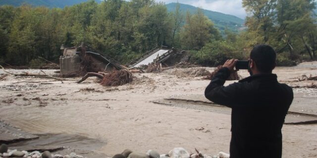 Βίντεο: Οι πλημμύρες της οργής – Ένα οδοιπορικό στις πληγείσες περιοχές του χθες και του σήμερα