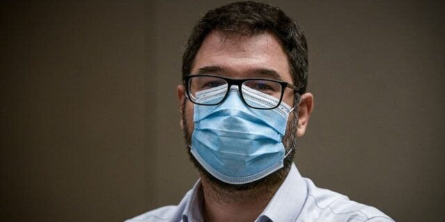 Ηλιόπουλος για μάσκες: Περιμένουμε παραίτηση Κεραμέως και Θεοδωρικάκου