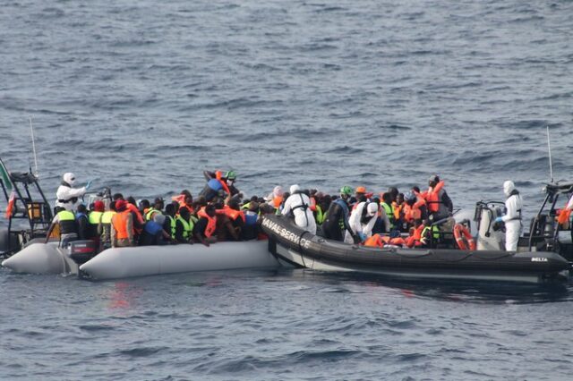Γερμανικό πλοίο διέσωσε 133 μετανάστες στη Μεσόγειο