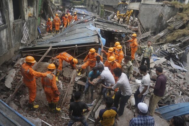Ινδία: Τουλάχιστον 26 οι νεκροί από κατάρρευση πολυκατοικίας