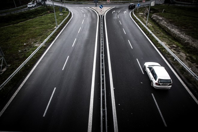 Ξεκινά το πρόγραμμα παρεμβάσεων οδικής ασφάλειας σε 7.000 σημεία της χώρας
