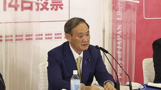 Ιαπωνία: Ο Γιοσιχίντε Σούγκα, διάδοχος του Άμπε στην πρωθυπουργία
