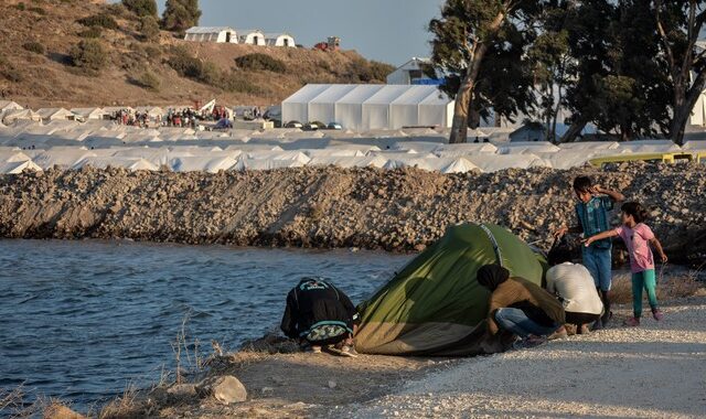 Ο ΣΥΡΙΖΑ καταγγέλει “περιβαλλοντικό έγκλημα” στη δομή του Καρά Τεπέ