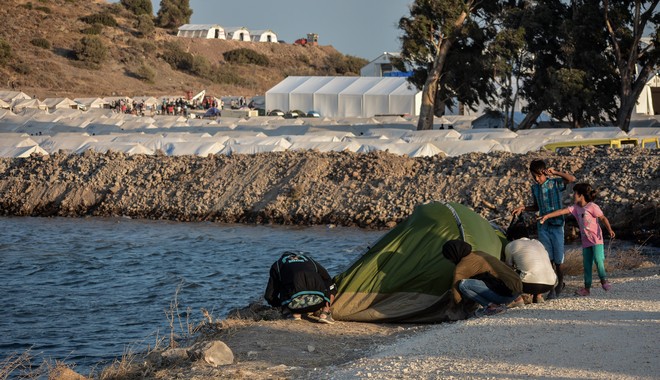 Ο ΣΥΡΙΖΑ καταγγέλει “περιβαλλοντικό έγκλημα” στη δομή του Καρά Τεπέ