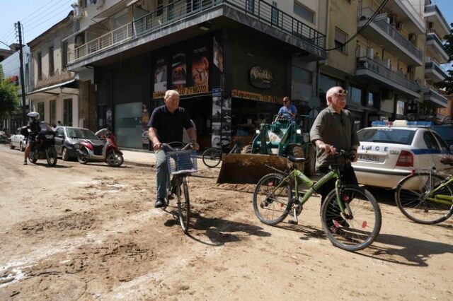 Καρδίτσα: Με δύο ελικόπτερα ο απεγκλωβισμός κατοίκων στην περιοχή Οξυά