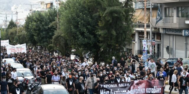 Ογκώδης η πορεία για τα 7 χρόνια απο τη δολοφονία του Παύλου Φύσσα