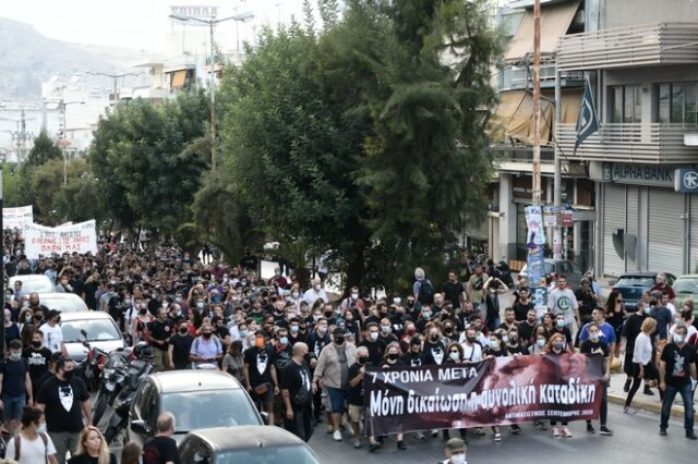 Ογκώδης η πορεία για τα 7 χρόνια απο τη δολοφονία του Παύλου Φύσσα