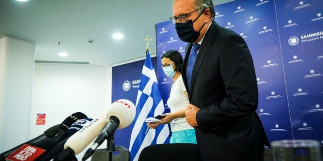 Κουμουτσάκος: Επιστρέφουν στους οικισμούς 11.500 μετανάστες