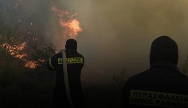 Τρεις φωτιές σε εξέλιξη στην Κρήτη- Επί ποδός η Πυροσβεστική