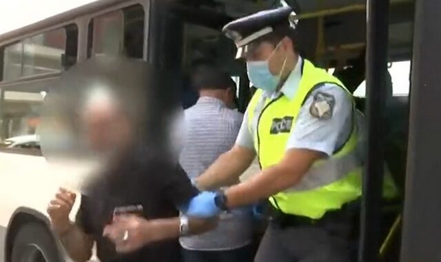 Επεισόδιο σε λεωφορείο με παρέμβαση της αστυνομίας για την χρήση μάσκας