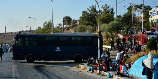 Μόρια: Μετατροπή της Λέσβου σε Ειδομένη – Μάχη με τον χρόνο για να βρεθούν λύσεις μεταστέγασης