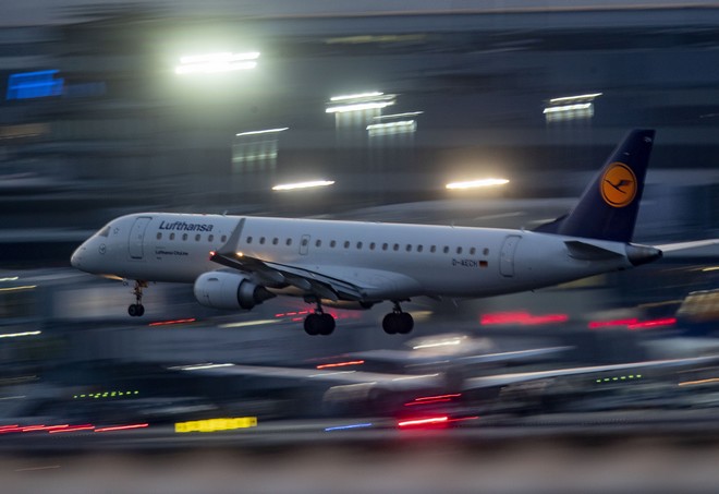 Γερμανία: Η Lufthansa αποπλήρωσε τα δάνεια που είχε λάβει για την πανδημία