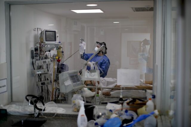 Κορονοϊός: Δραματική αύξηση στις νοσηλείες μετά το τέλος Ιουλίου