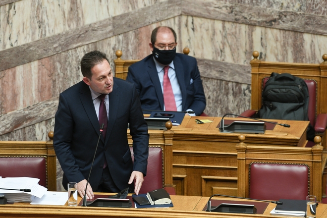 Βουλή: Κόντρα Πέτσα – ΣΥΡΙΖΑ για τις καταστροφές στην Καρδίτσα