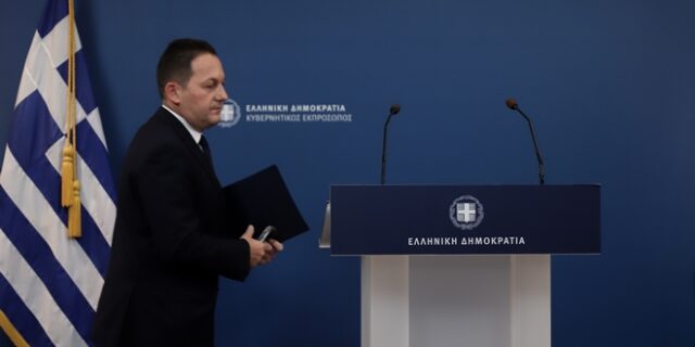 Πέτσας: Δύο στις τρεις ΜΕΘ στην Αττική είναι κατειλημμένες