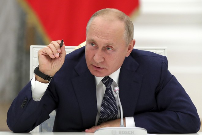 Πούτιν: Θα εμβολιαστώ όταν έρθει η σειρά μου