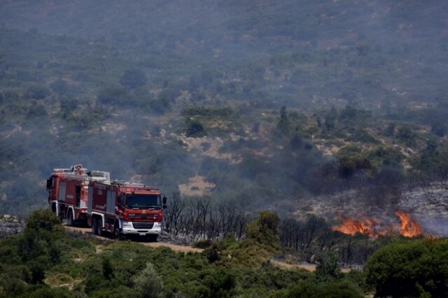 Τις 51 έφτασαν οι φωτιές μέσα σε ένα 24ωρο