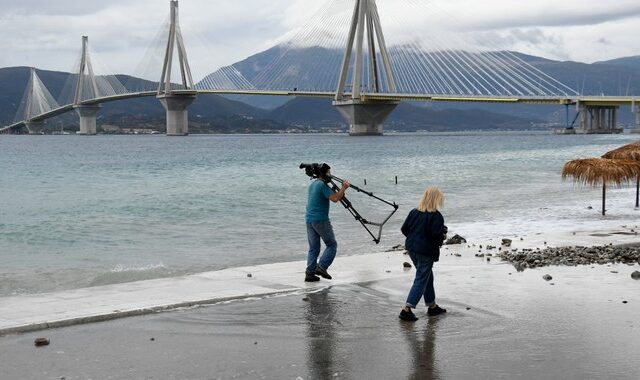 Σταδιακή βελτίωση από το απόγευμα-Λίγα φαινόμενα την Κυριακή