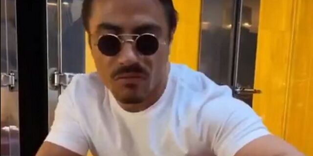 Salt Bae: Οι αρχές κλείνουν το εστιατόριό του στη Βοστώνη μετά από καταγγελίες