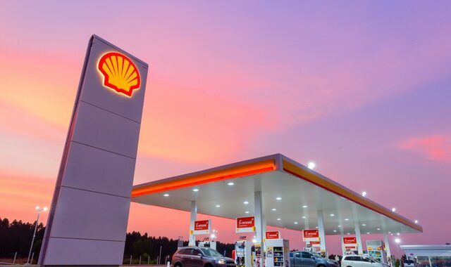 Shell: Περικοπή έως και 9.000 χιλιάδων θέσεων εργασίας