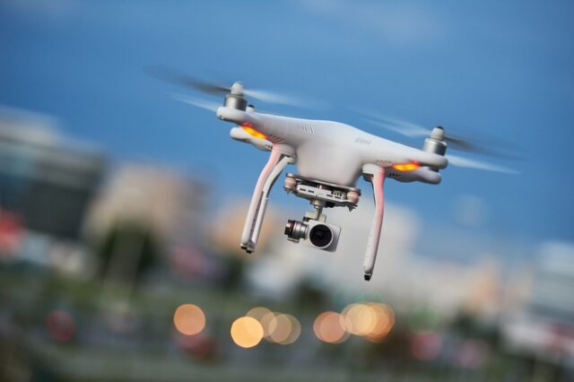 Κορονοϊός – ΗΠΑ: Στέλνουν δωρεάν τεστ από το φαρμακείο στο σπίτι, με drone