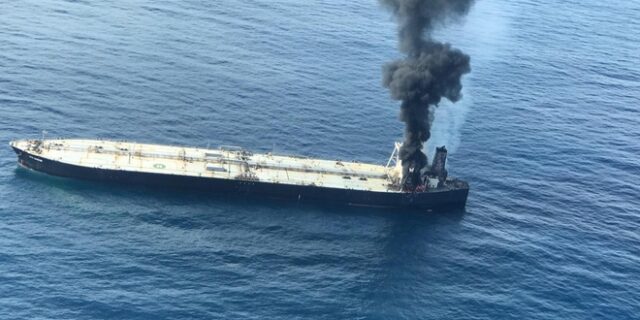 Σρι Λάνκα: Φωτιά σε δεξαμενόπλοιο- Νεκρό θεωρείται ένα μέλος του πληρώματος