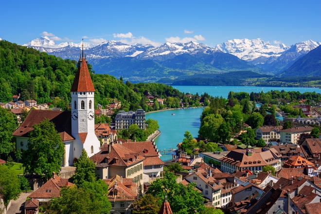 Ελβετία: Η χώρα χωρίς εχθρούς που θέλει να δαπανήσει 5,5 δισ. σε εξοπλιστικά