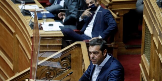 Τσίπρας: “Κρεσέντο αστυνομικής βίας σε πολίτες για τήρηση μέτρων που παραβιάζει διαρκώς ο Μητσοτάκης”