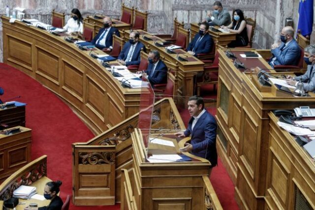 Βουλή: Στο… σακάκι του Τσίπρα άσκησε κριτική η Ν.Δ