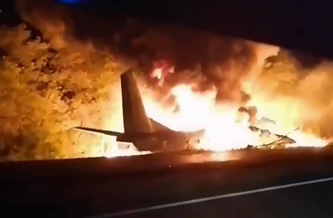 Ουκρανία: Βρέθηκαν τα αίτια της συντριβής του στρατιωτικού αεροσκάφους Antonov An-26