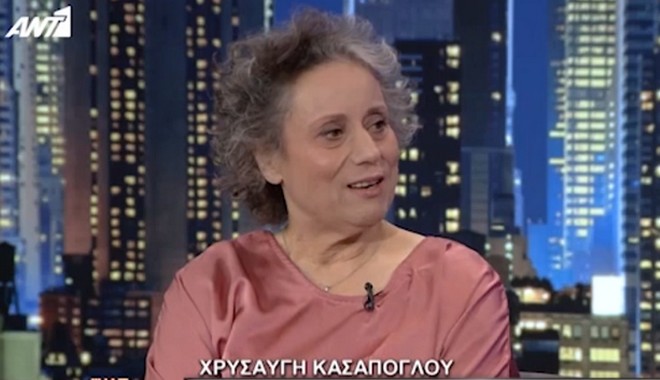 Σύζυγος, μητέρα, γιαγιά, πλέον και φοιτήτρια: "Έδωσα Πανελλήνιες κρυφά από τον σύζυγό μου" | News 24/7
