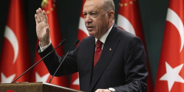 Ερντογάν σε Φον ντερ Λάιεν: “Να μη σπαταλήσουν και αυτή την ευκαιρία οι Έλληνες”