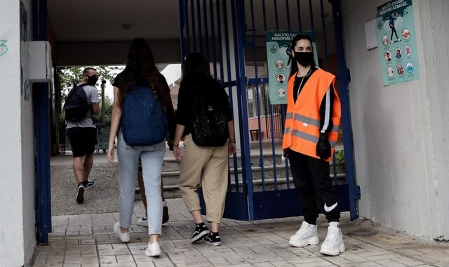 Μύλος με τις καταλήψεις στην Πάτρα: Δεν γίνονται για τις μάσκες λένε οι μαθητές – Η εκδοχή της μητέρας