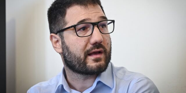 Ηλιόπουλος: “Η κυβέρνηση παίζει τη δημόσια υγεία στα ζάρια”