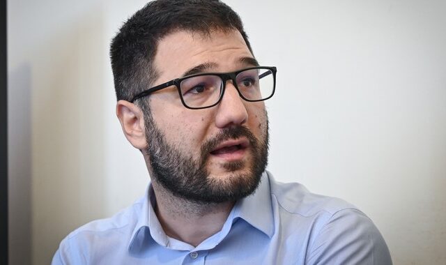 Ηλιόπουλος: “Η κυβέρνηση παίζει τη δημόσια υγεία στα ζάρια”