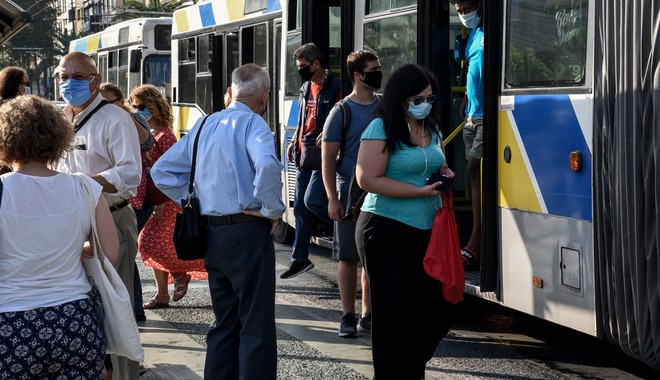 Καραμανλής: “Νέα 10 λεωφορεία την Πέμπτη, 200 μέχρι τέλη Οκτωβρίου”