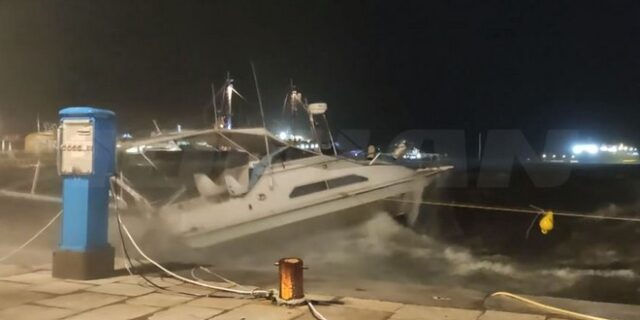 Ιανός: Μέχρι και 11 μποφόρ στη Ζάκυνθο – Διακοπή ρεύματος και ξηλωμένες στέγες