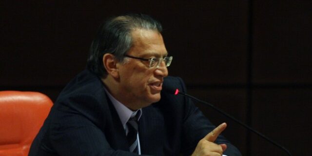 Πέθανε ο πρώην πρωθυπουργός Τουρκίας, Μεσούτ Γιλμάζ