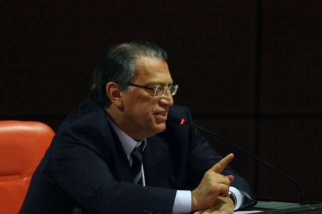 Πέθανε ο πρώην πρωθυπουργός Τουρκίας, Μεσούτ Γιλμάζ