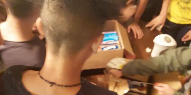 Το άλλο πρόσωπο της τοπικής κοινωνίας: “Δεν είμαστε ρατσιστές στα Καμένα Βούρλα”