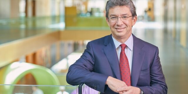 “Το τέλος του τσιγάρου είναι πολύ πιο κοντά από ότι φαντάζεσαι” λέει ο επικεφαλής της μεγαλύτερης καπνοβιομηχανίας