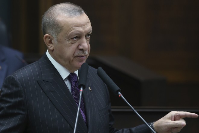 Σφίγγει ο κλοιός για την “ατίθαση” Τουρκία