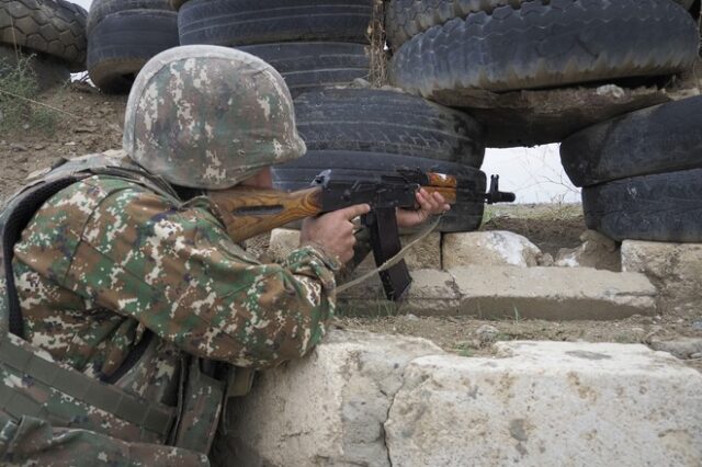 Μενέντεζ: Οι ΗΠΑ δεν μπορούν να συνεχίσουν να παρέχουν όπλα σε Αζερμπαϊτζάν-Τουρκία