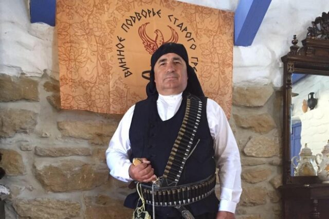 Κορονοϊός: Πόντιος ο πρώτος Έλληνας που εμβολιάστηκε στην Μόσχα