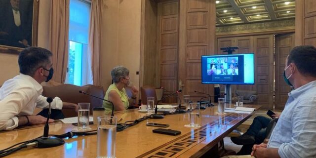 Δήμος Αθηναίων: Ενημέρωση σε πρόσφυγες και μετανάστες για την πανδημία του COVID-19