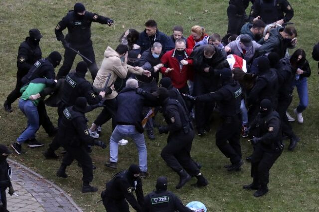 Λευκορωσία: Βίαιη καταστολή των διαδηλωτών από την αστυνομία