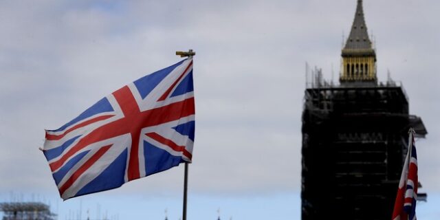 Brexit: Σήμα κινδύνου από τη Ντάουνινγκ Στριτ – “Να αλλάξει στάση η ΕΕ”