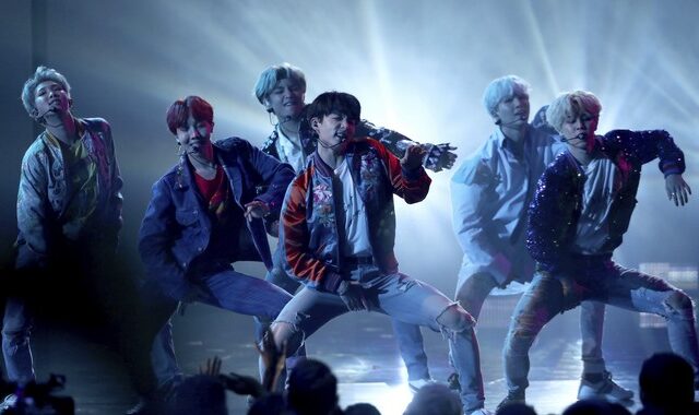 BTS: Οι θρύλοι της K-Pop κατέρριψαν -ξανά- το ρεκόρ θεατών στο YouTube Premiere