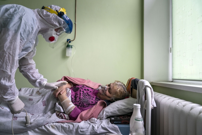 Κορονοϊός: Πιο αξιόπιστο σημάδι η απώλεια όσφρησης από τον βήχα