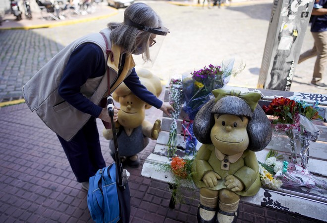 Quino: Εθνικό πένθος στην Αργεντινή – Τόπος προσκυνήματος το άγαλμα της Mafalda